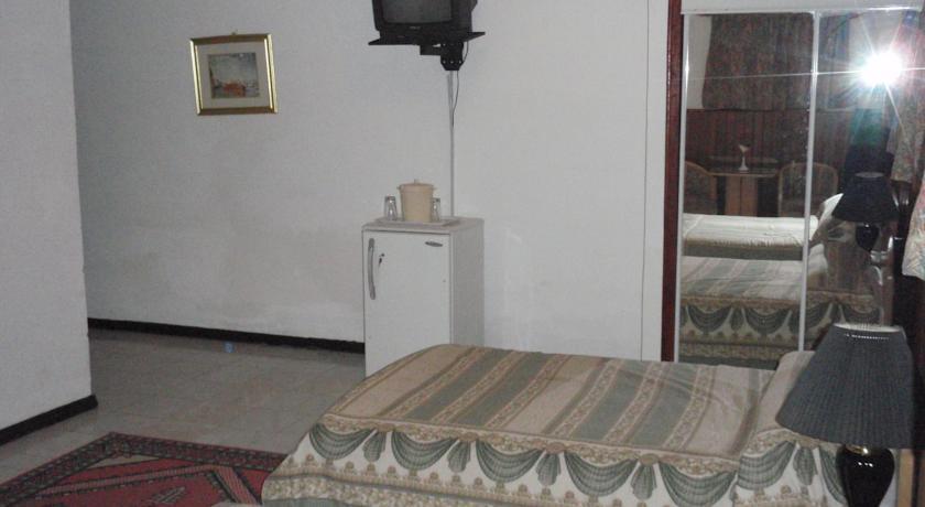 Hill View Hotel West Airport Acra Quarto foto